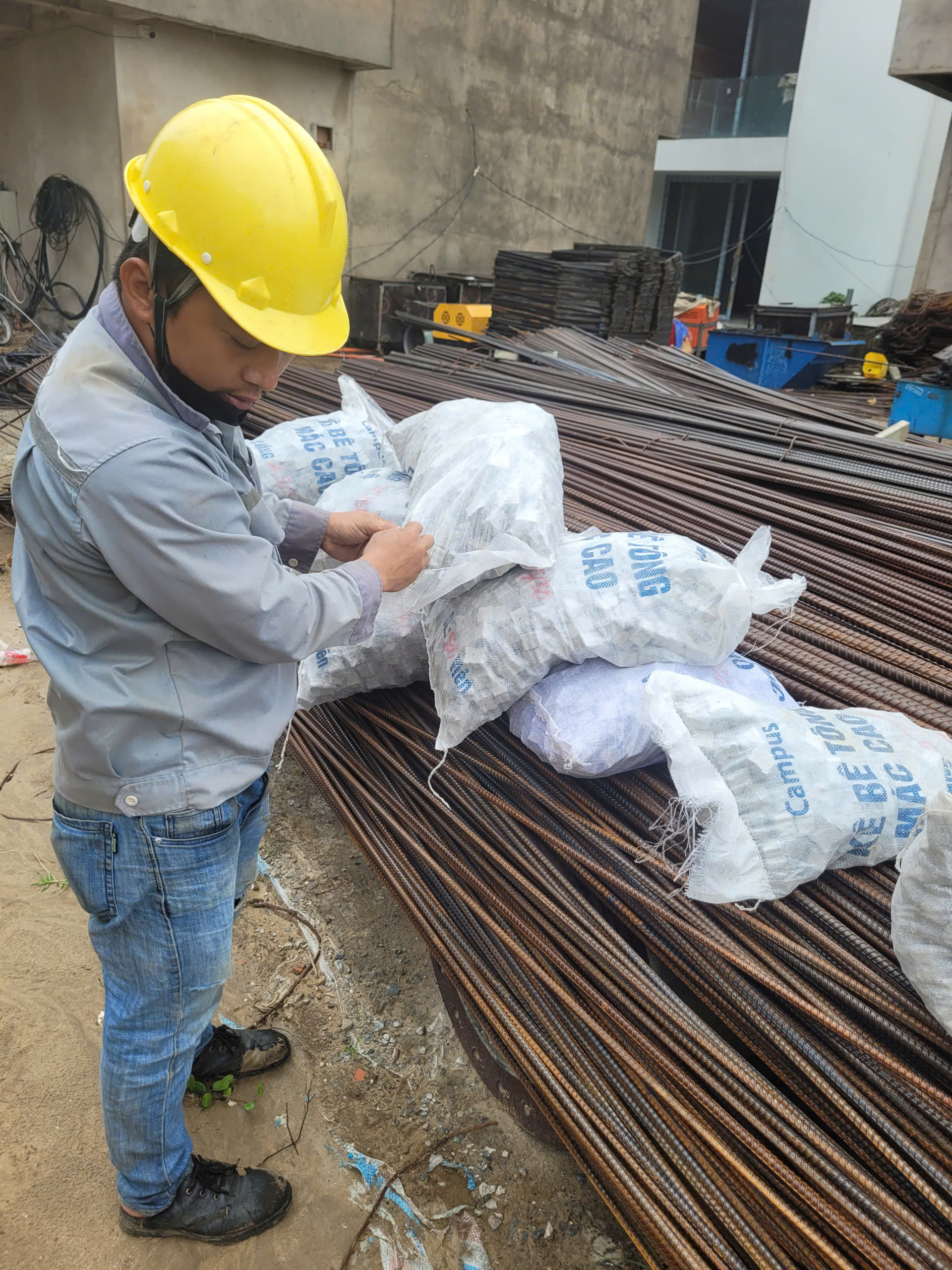 Gửi hàng từ sài gòn đi về Phú Mỹ